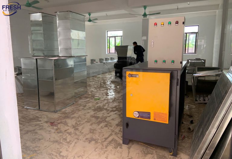 he-thong-hut-mui-bep-cong-nghiep-cho-truong-hoc-quy-mo-300-suat-an