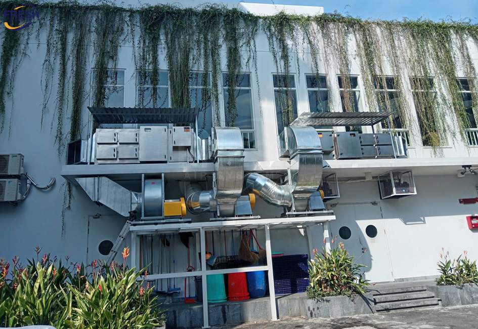 xu-ly-khi-thai-bep-an-dai-hoc