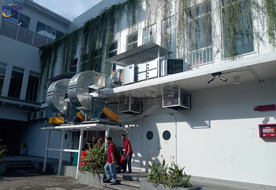 xu-ly-khi-thai-bep-an-dai-hoc