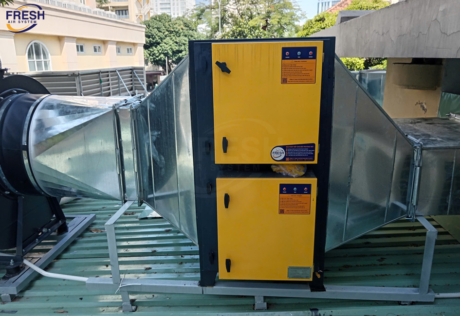 xu-ly-mui-khi-thai-nha-bep-nha-hang